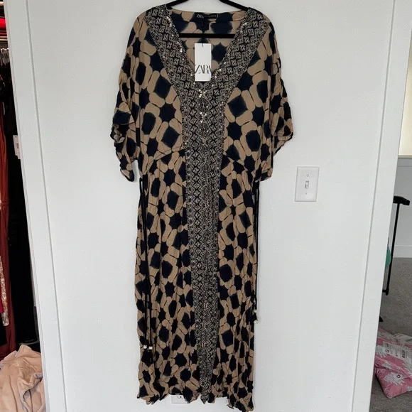 Zara NWT Printed Kaftan Dress Chic Black and Cream Oversized - Size M/L - Picture 2 of 7